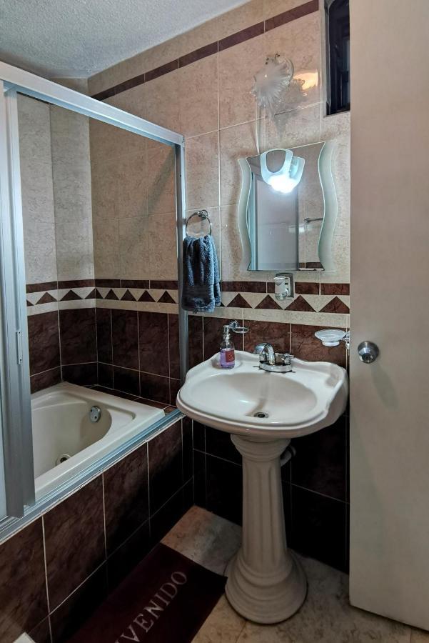 Hotel Boutique Charlotte Arandas Luaran gambar