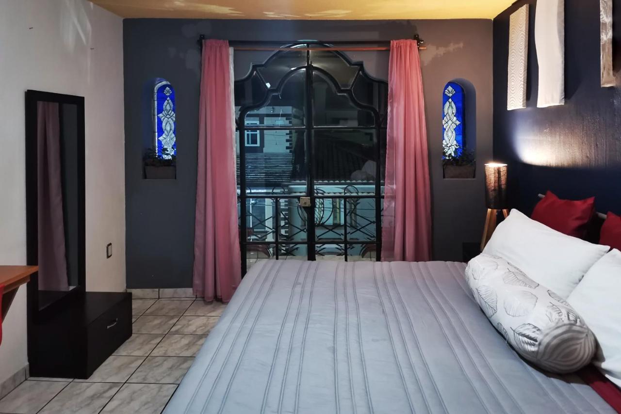 Hotel Boutique Charlotte Arandas Luaran gambar