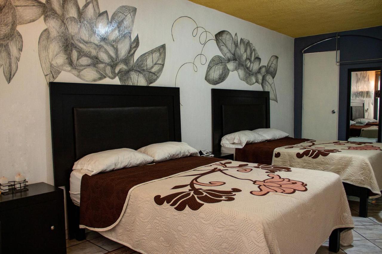 Hotel Boutique Charlotte Arandas Luaran gambar
